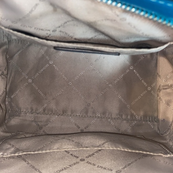 Michael Kors Avril small top zip satchel crossbody - Picture 3 of 8